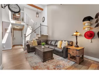 Photo #4: 2348404 Listing 