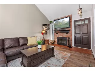 Photo #5: 2348404 Listing 