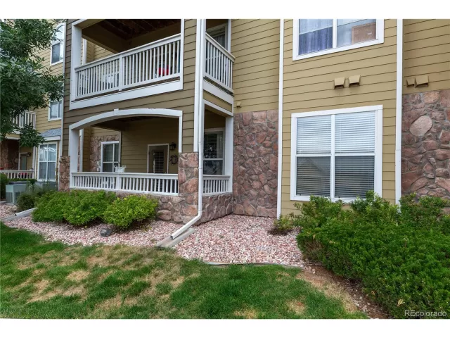 MLS: 2348830 Condo For Sale