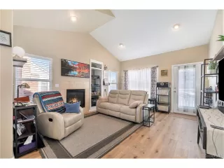 Photo #4: 2352175 Listing