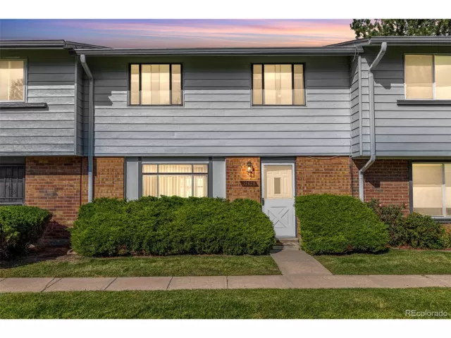 MLS: 2352678 Condo For Sale