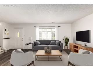 Photo #4: 2352678 Listing