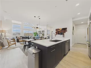 Photo #2: 2352988 Listing 