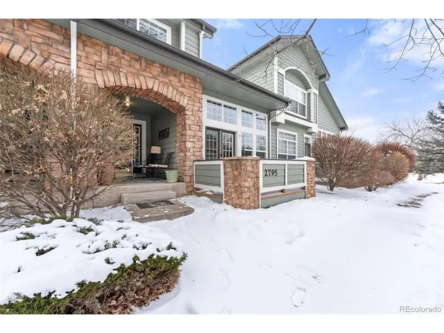 MLS: 2353364 Condo For Sale