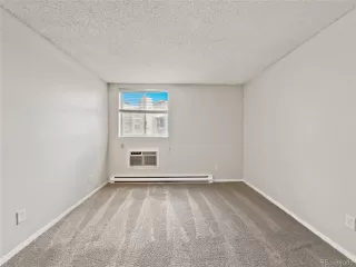 Photo #4: 2353895 Listing 