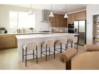 Photo #6: 2356939 Listing 