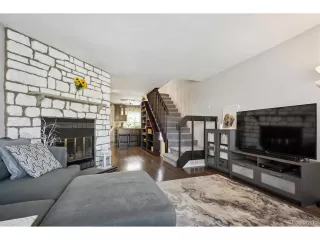 Photo #4: 2358330 Listing