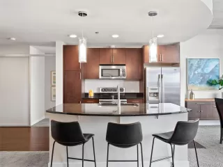 Photo #3: 2359972 Listing 