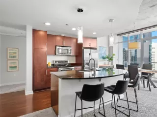 Photo #6: 2359972 Listing 