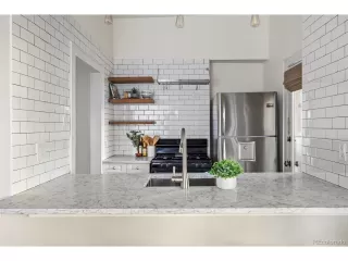 Photo #5: 2360215 Listing 