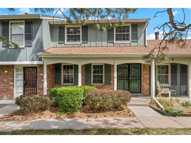 MLS: 2363702 Condo For Sale