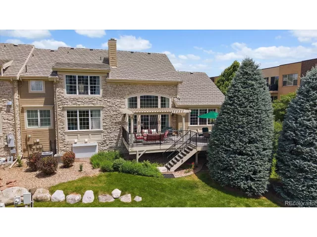 MLS: 2365268 Condo For Sale