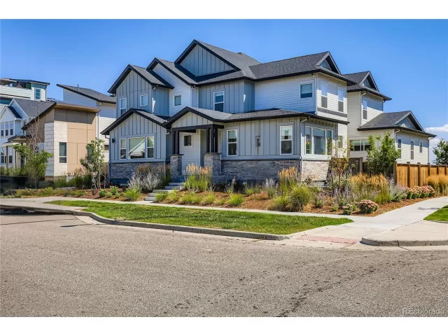 MLS: 2365606 Condo For Sale