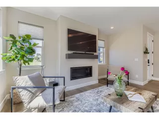 Photo #4: 2365606 Listing 