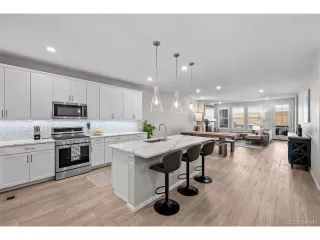 Photo #4: 2367809 Listing 