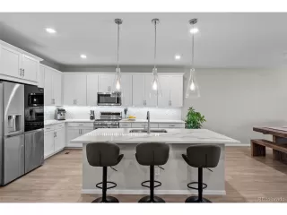 Photo #5: 2367809 Listing 