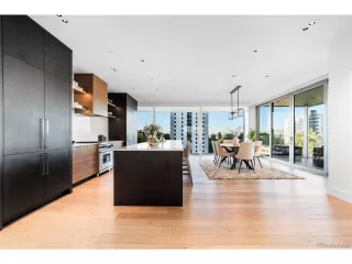 Photo #5: 2369377 Listing