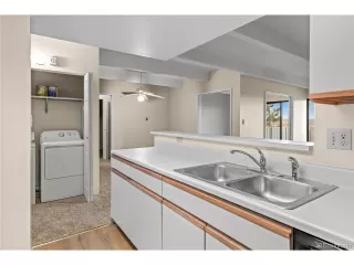 Photo #5: 2369867 Listing 