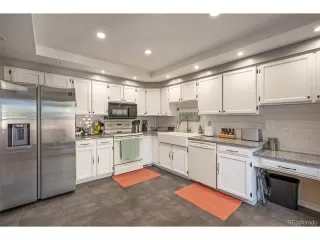 Photo #3: 2371069 Listing