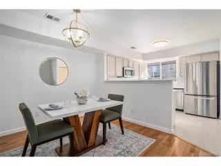 Photo #5: 2371726 Listing