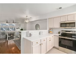 Photo #6: 2371726 Listing