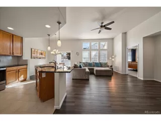 Photo #3: 2373360 Listing