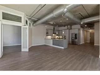 Photo #5: 2374305 Listing