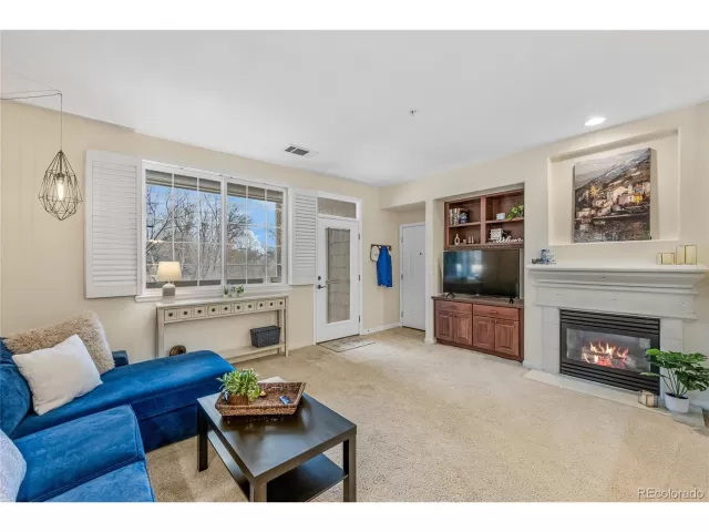 MLS: 2375967 Condo For Sale