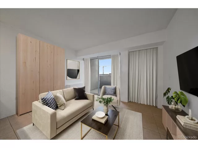 MLS: 2376064 Condo For Sale