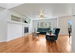 Photo #5: 2376973 Listing