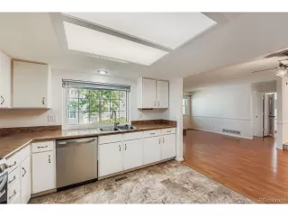 Photo #5: 2378020 Listing 