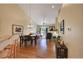 Photo #4: 2378653 Listing 
