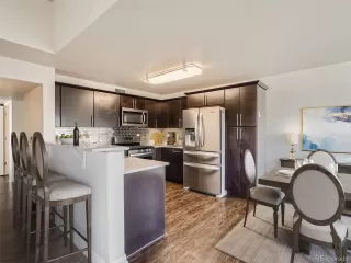 Photo #5: 2380626 Listing 