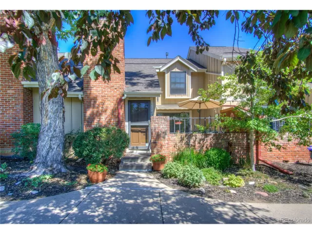 MLS: 2381910 Condo For Sale