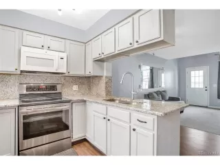 Photo #6: 2384310 Listing 