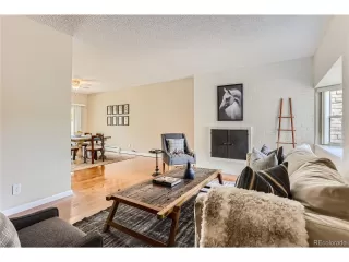 Photo #4: 2385237 Listing 