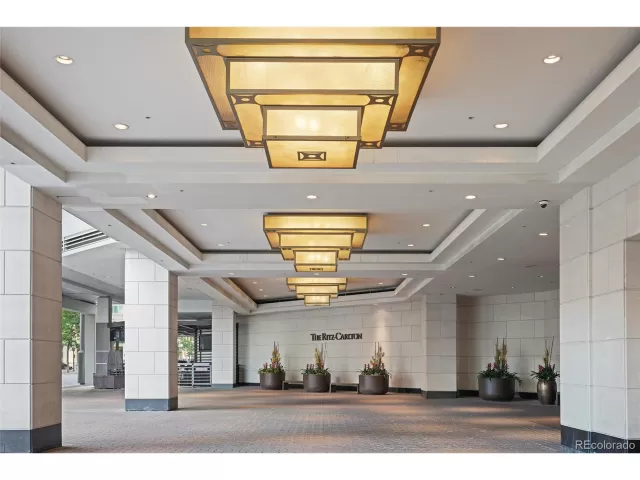 MLS: 2385487 Condo For Sale