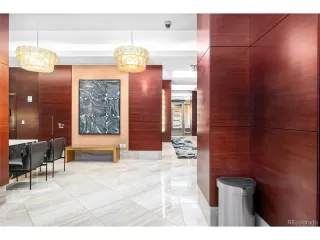 Photo #3: 2385487 Listing