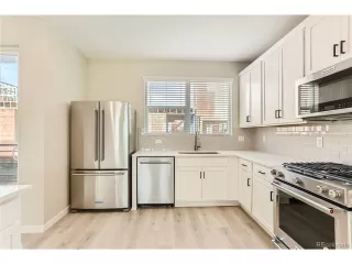 Photo #3: 2386357 Listing