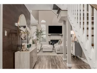 Photo #5: 2388672 Listing