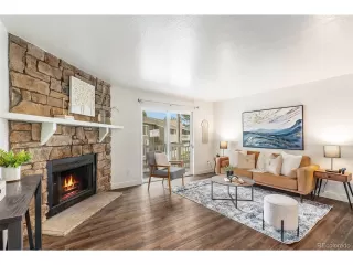 Photo #5: 2388975 Listing