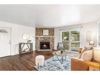 Photo #6: 2388975 Listing