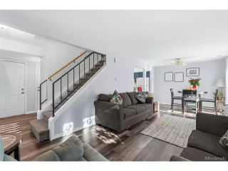 Photo #3: 2390228 Listing