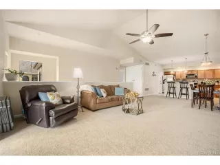 Photo #3: 2392339 Listing