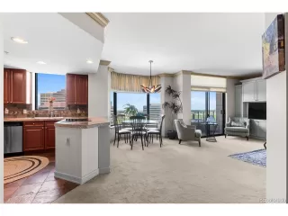 Photo #4: 2392343 Listing 