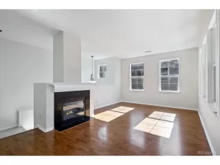 Photo #4: 2393505 Listing 