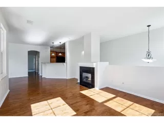 Photo #5: 2393505 Listing 