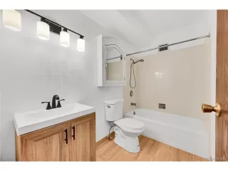 Photo #3: 2394206 Listing