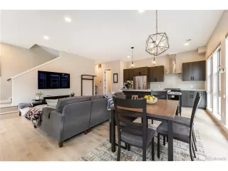 Photo #5: 2394351 Listing