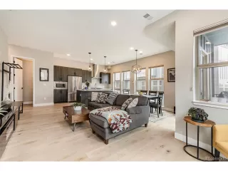 Photo #6: 2394351 Listing